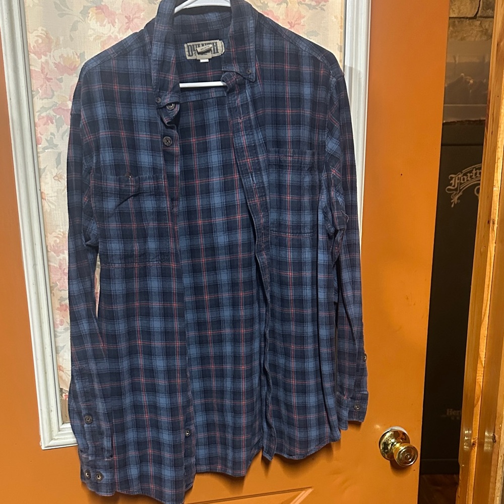 Duluth Trading Co Blue and Red Plaid Casual Button Down Shirt